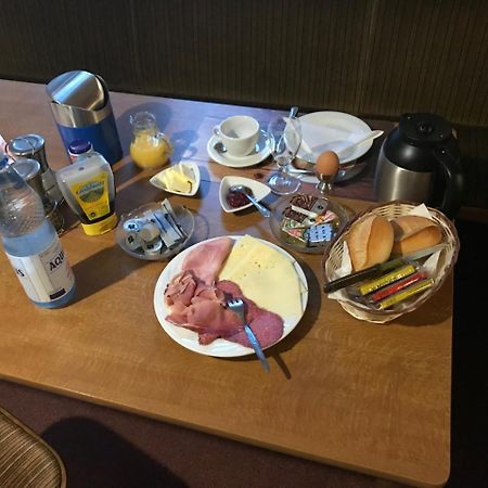 Landgasthof Schaenzer Voerde Bagian luar foto