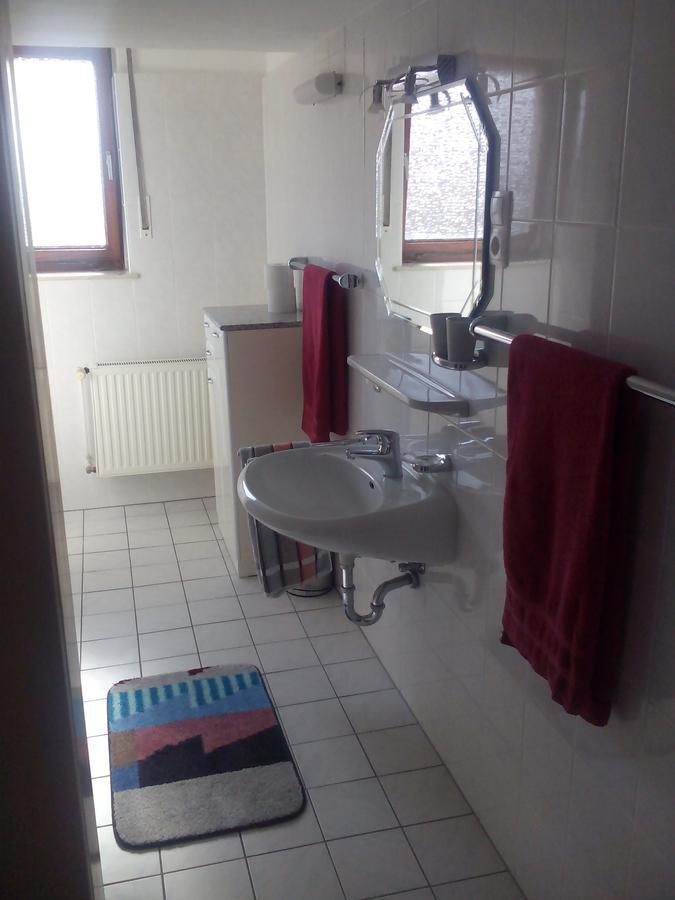 Landgasthof Schaenzer Voerde Bagian luar foto