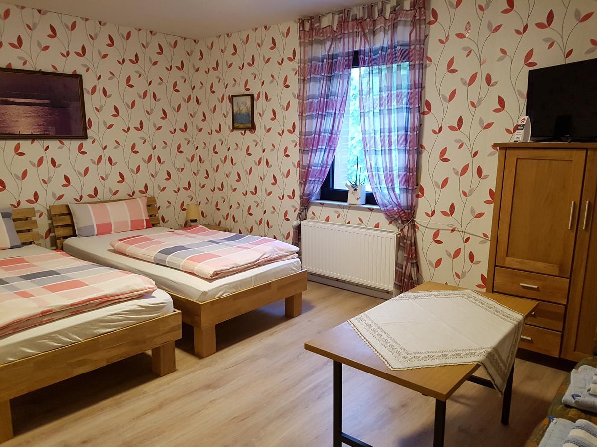 Landgasthof Schaenzer Voerde Bagian luar foto