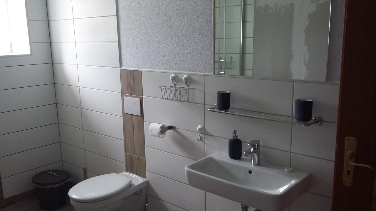 Landgasthof Schaenzer Voerde Bagian luar foto