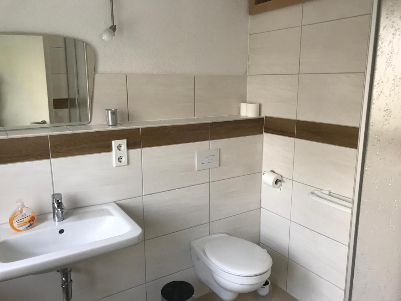 Landgasthof Schaenzer Voerde Bagian luar foto