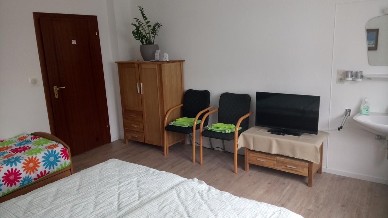 Landgasthof Schaenzer Voerde Bagian luar foto